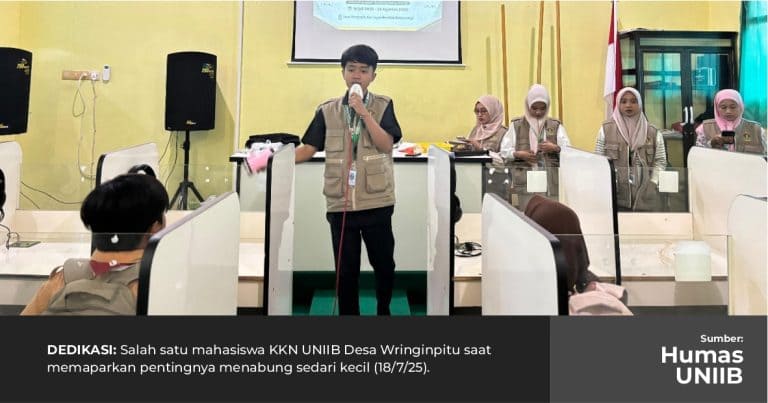 MENARIK, MAHASISWA KKN UNIIB DESA WRINGINPITU AJARI SISWA-SISWI MENABUNG DENGAN BOTOL BEKAS