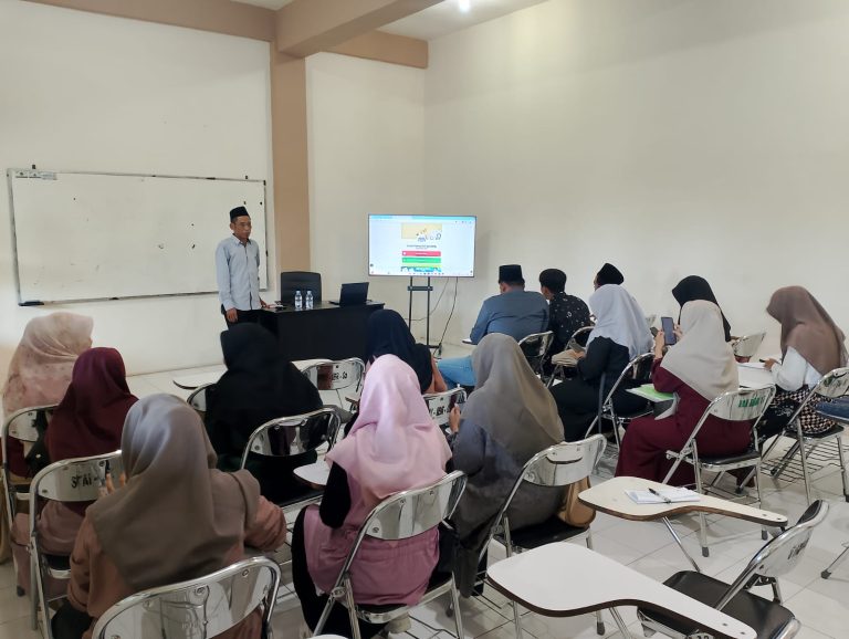 Kuliah Tamu Tadris Matematika IAI Ibrahimy Kupas Kurikulum dan Pembelajaran Matematika di Era Merdeka Belajar