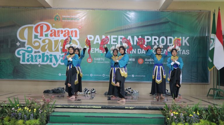 Mahasiswa Fakultas Tarbiyah Institut Agama Islam Ibrahimy Gelar Pameran Produk Pembelajaran dan Kreativitas “Paran Lare”